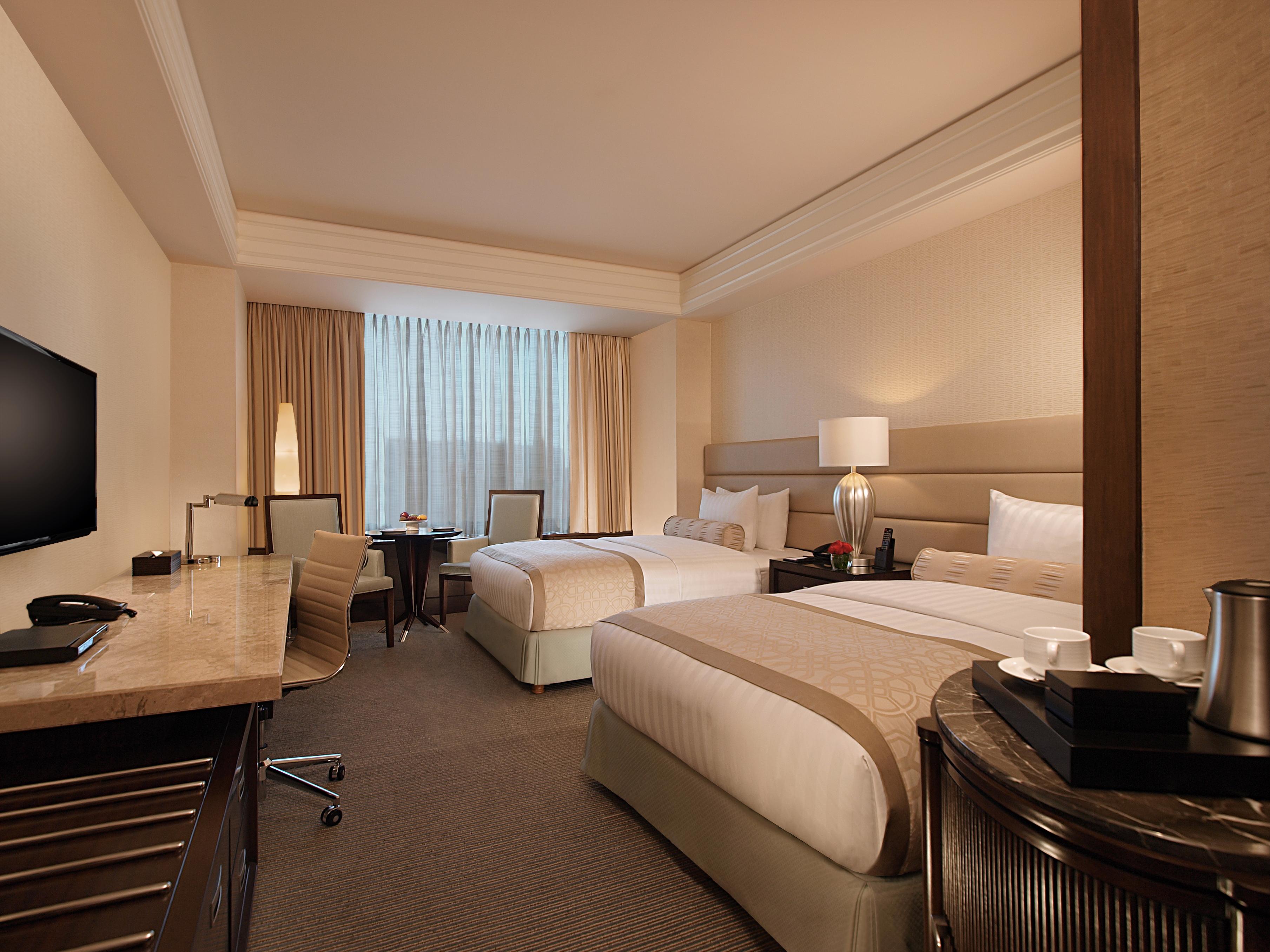Hotel Crimson Filinvest City, Manila