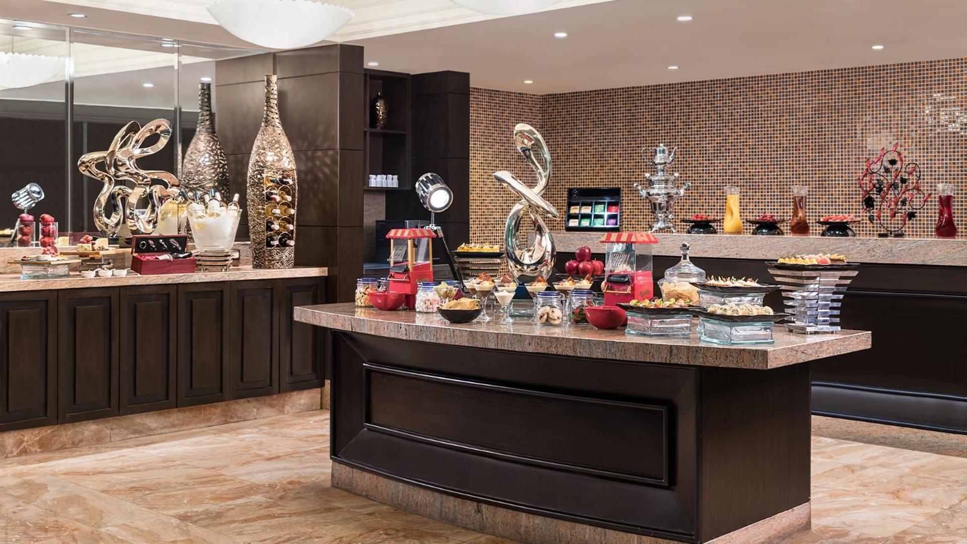 Crimson Filinvest City, Manila 5* Muntinlupa City