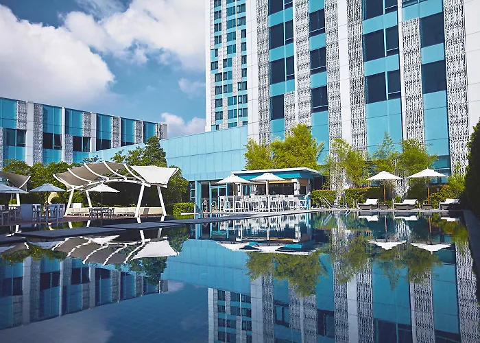 Crimson Hotel Filinvest City, Manila